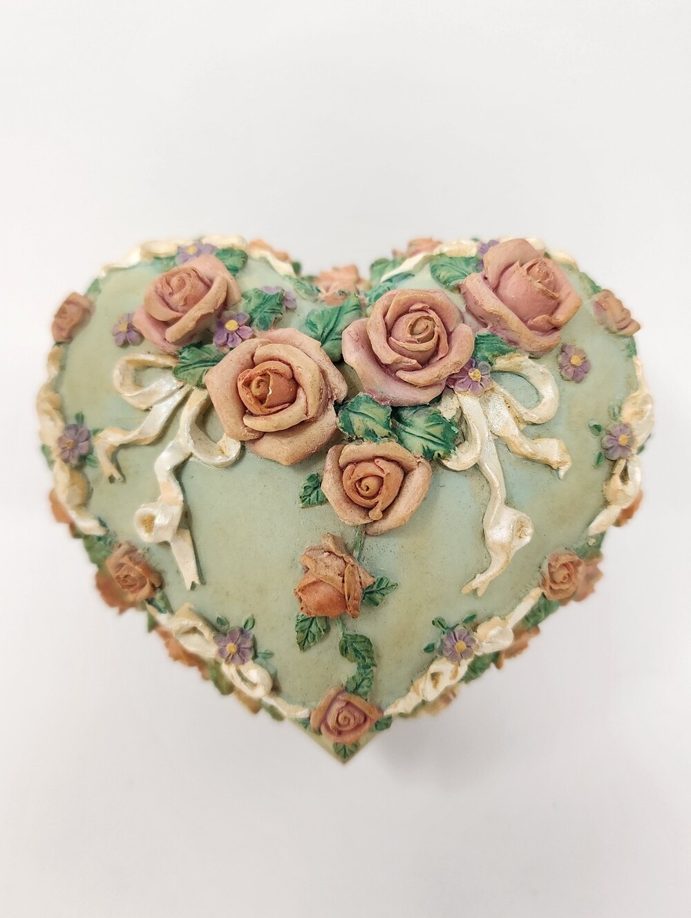 Antique-Style Heart-Shaped Decorative Floral Trinket Box